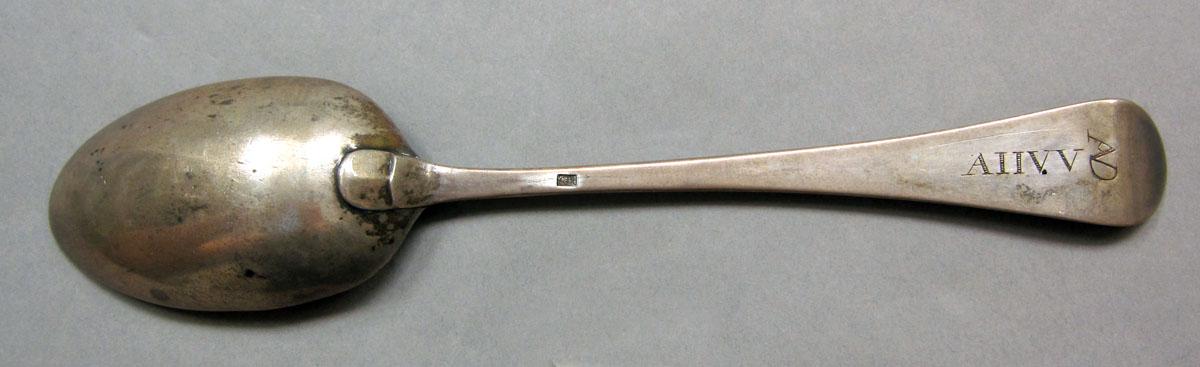 1968.0041 Silver spoon underside