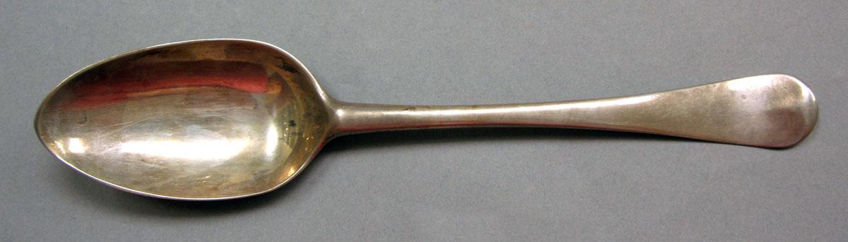 1968.0042 Silver spoon upper surface