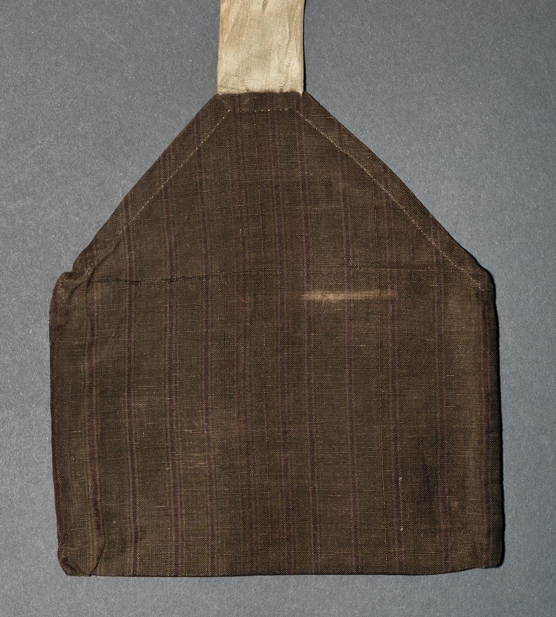 1968.0045 Pocketbook, Backside