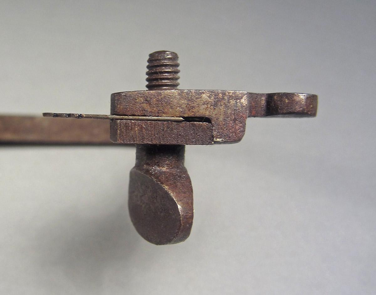 1957.0026.425, Box saw, blade holder 1