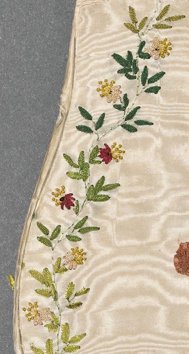1968.0050 Purse, Backside Detail 3