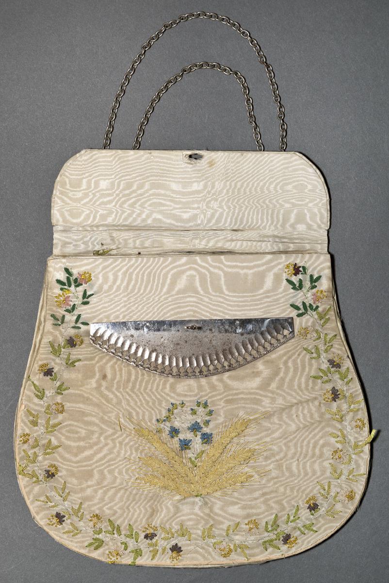 1968.0050 Purse, Inside