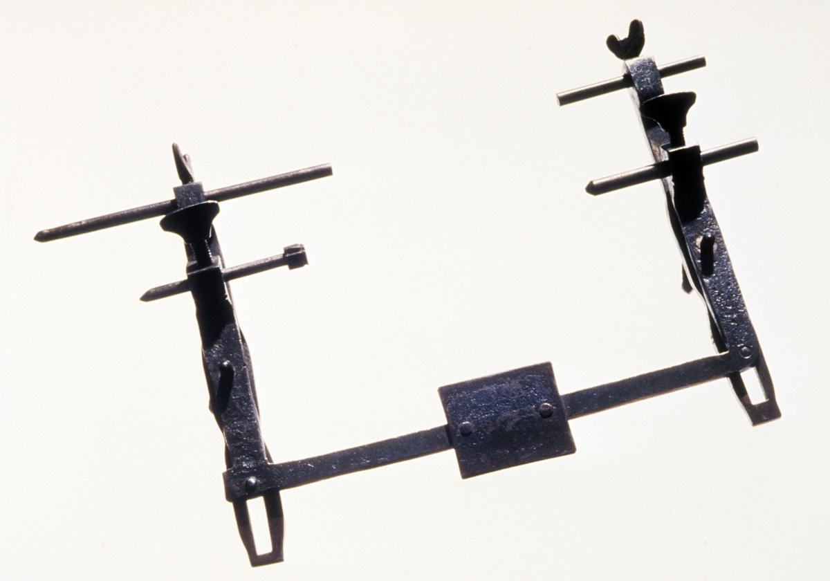 1957.0026.426 Depth Gauge