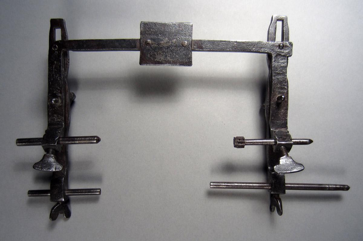 1957.0026.426 Depth gauge, View 2