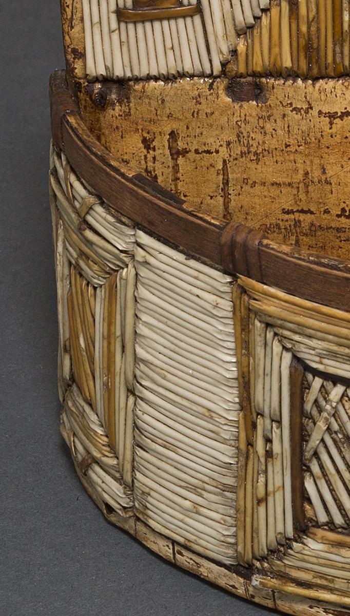 1968.0065 Wall Pocket, Detail 5