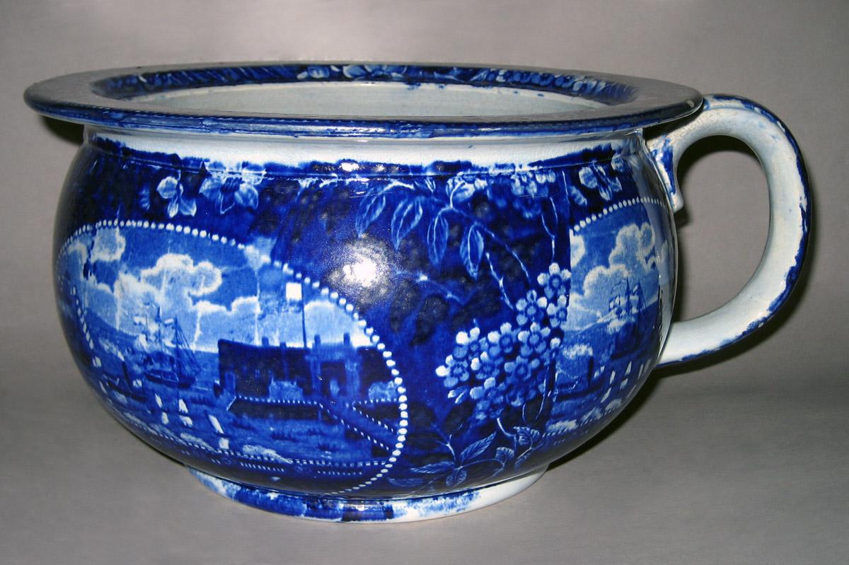 1965.0068 A Chamber pot