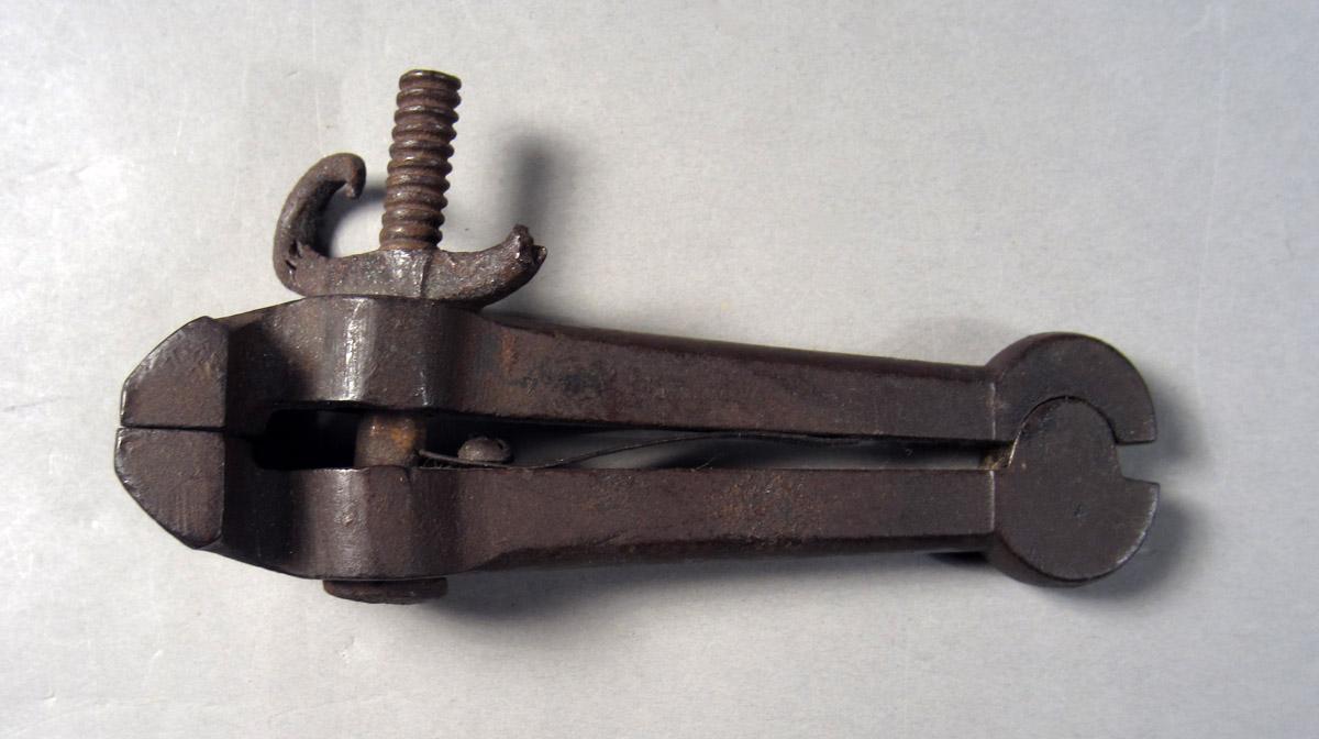 1957.0026.428 Hand vise, View 2