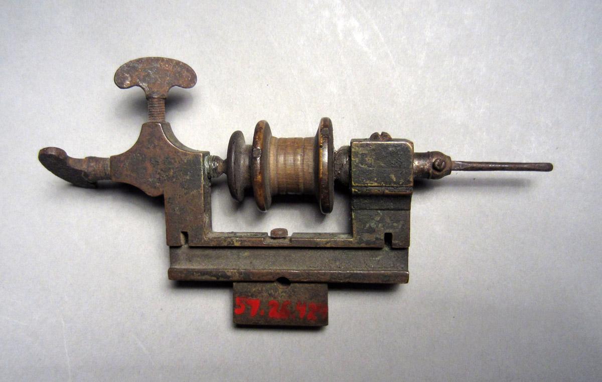 1957.0026.429 Lathe, View 2