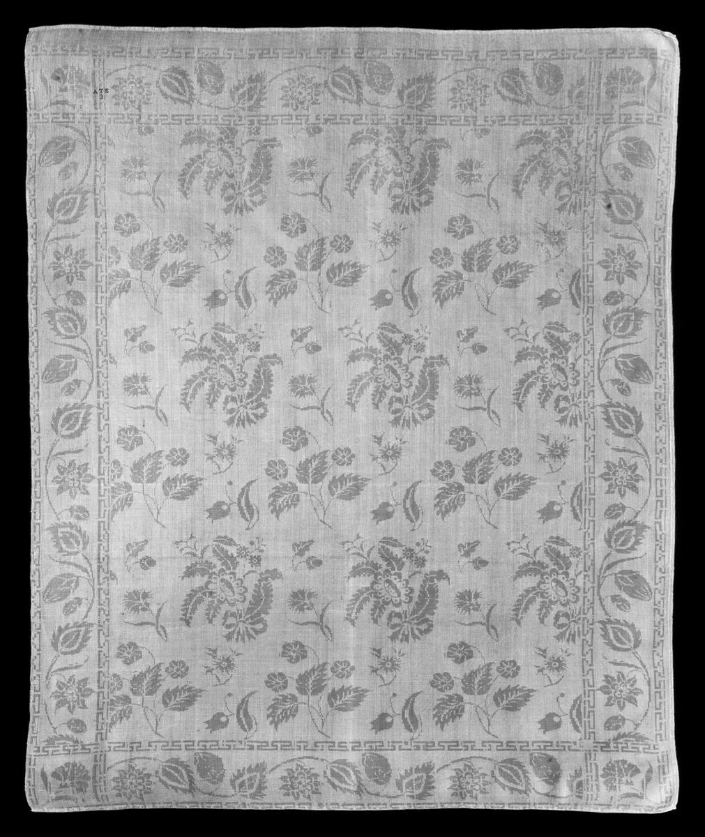 1968.0101 Napkin, view 1