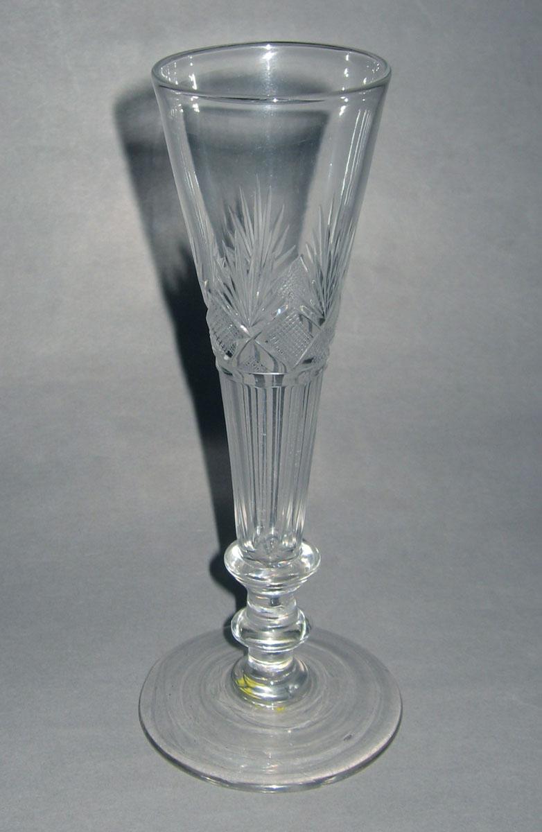 1968.0128.008 Glass flute glass