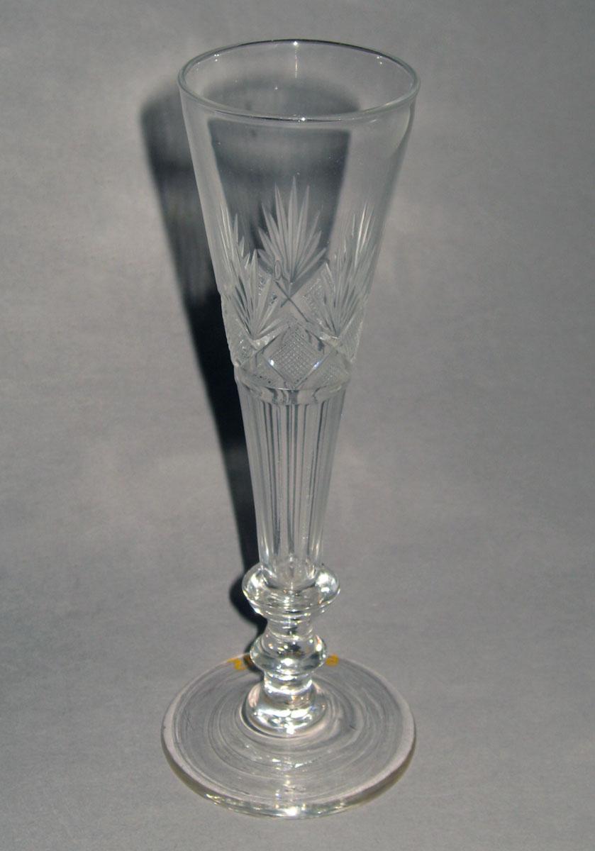 1968.0128.015 Lead glass champagne glass