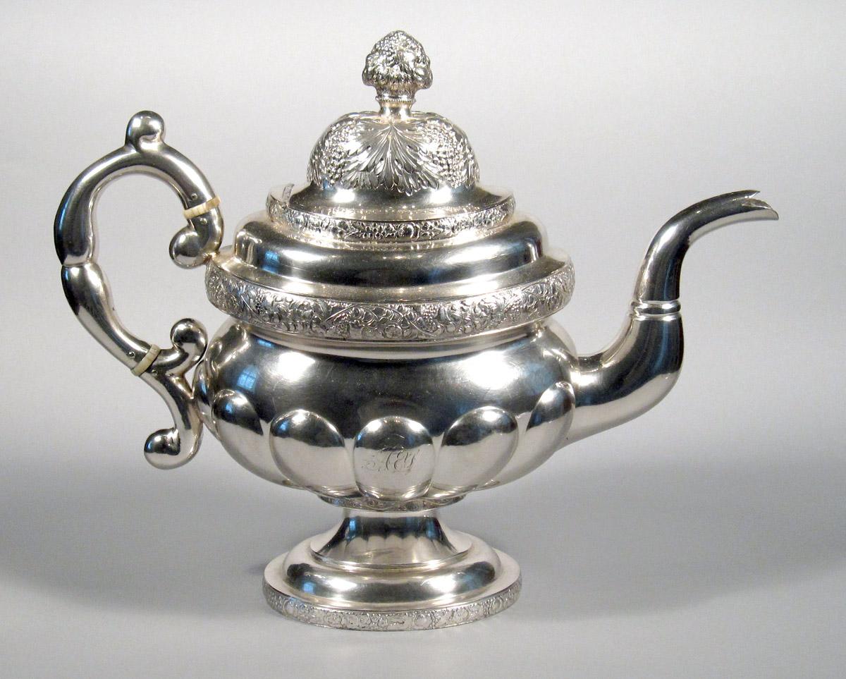 1968.0132.002 Silver Teapot side 1