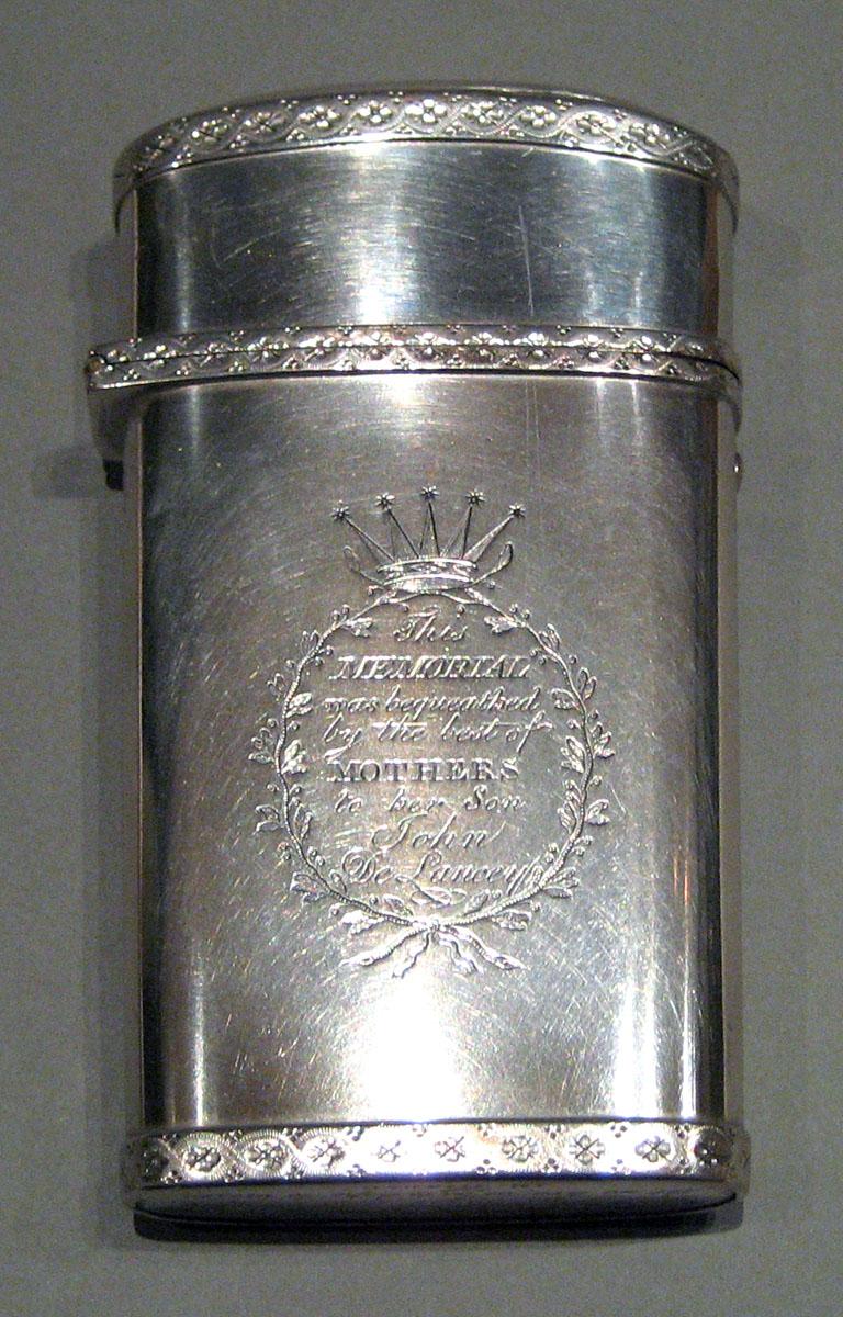 1968.0136 A-F Silver Etui side 1