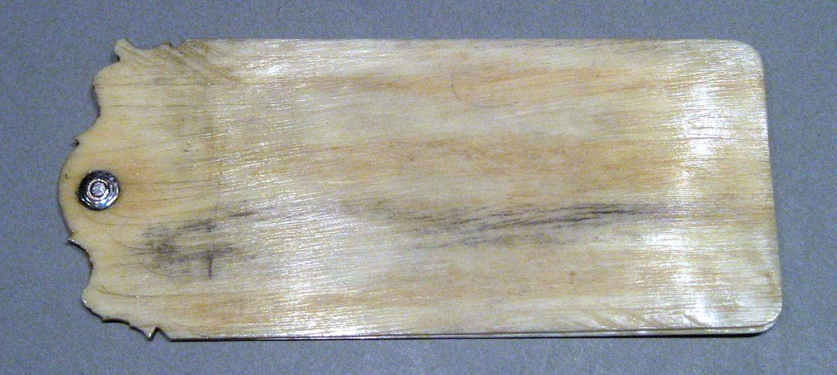 1968.0136 C Silver Etui side 1