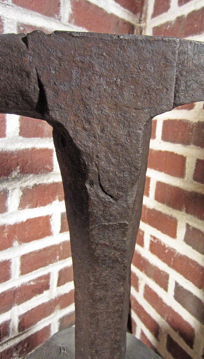 1957.0026.437 A, Anvil, anvil center