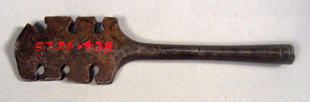 1957.0026.438 Saw set, View 1
