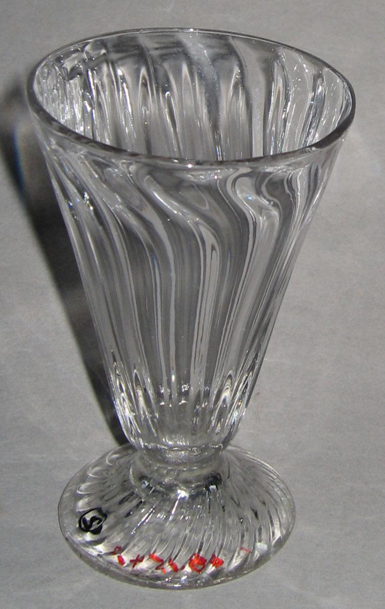 1968.0154.002 Lead glass jelly glass