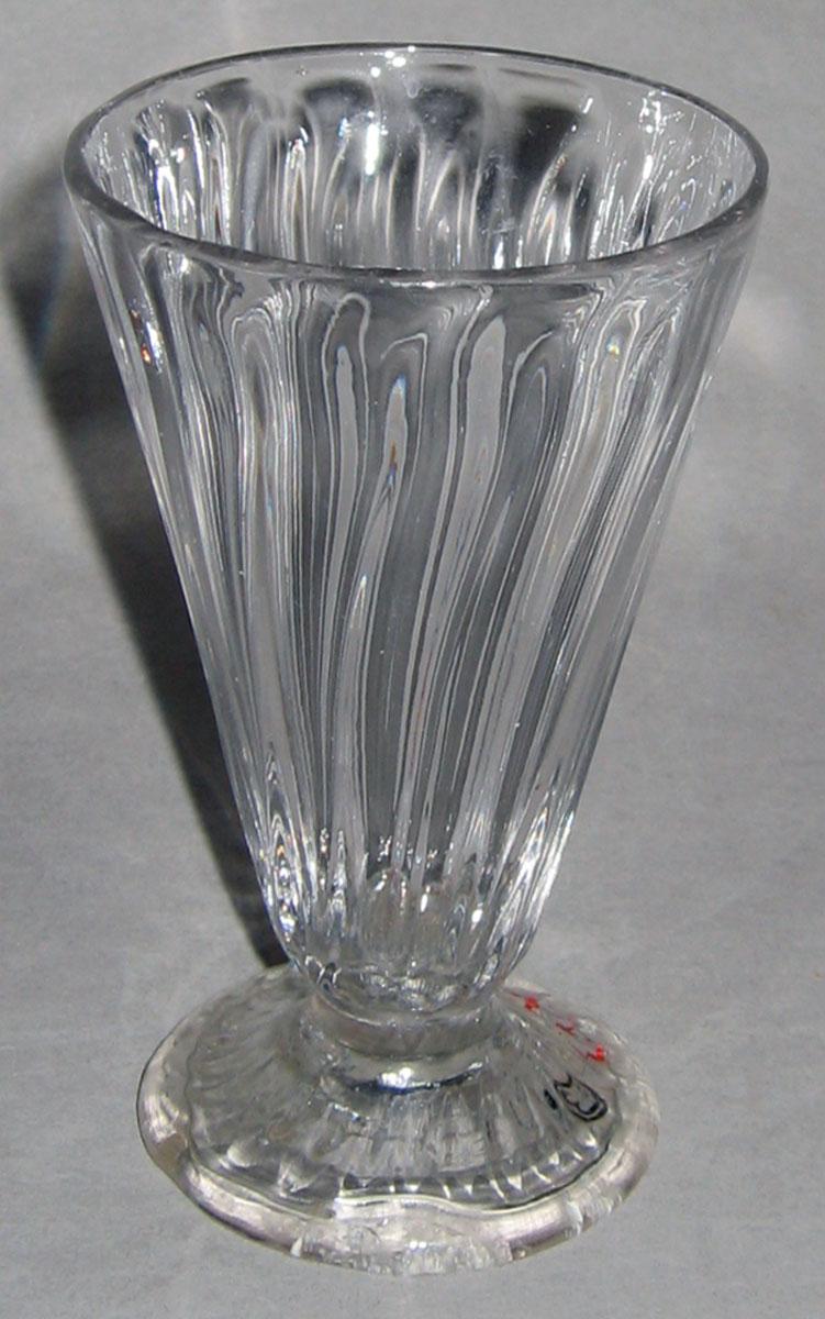1968.0154.003 Lead glass jelly glass
