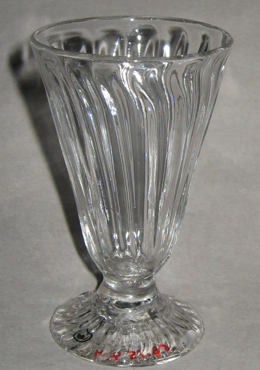 1968.0154.004 Lead glass jelly glass
