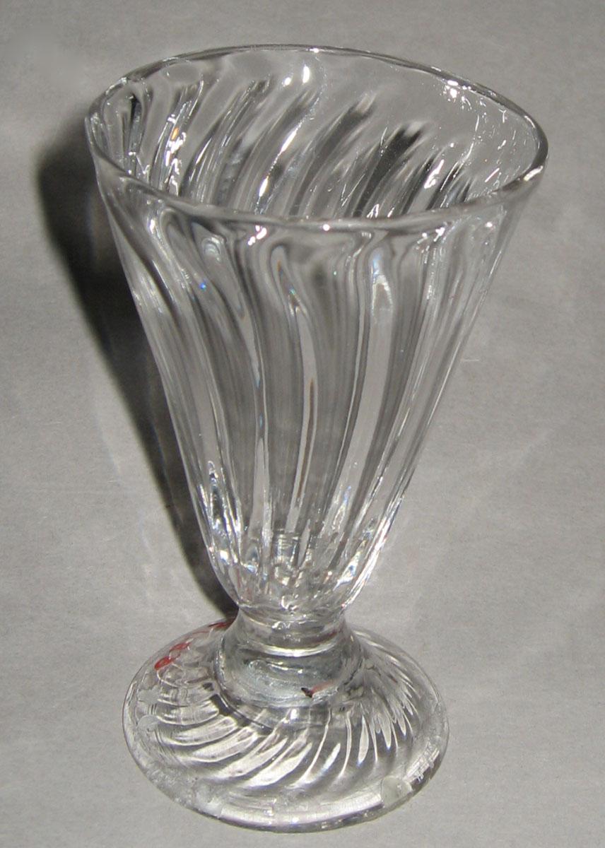 1968.0154.009 Lead glass jelly glass