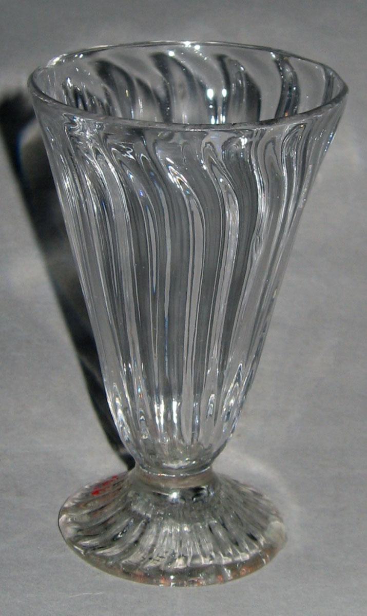 1968.0154.011 Lead glass jelly glass