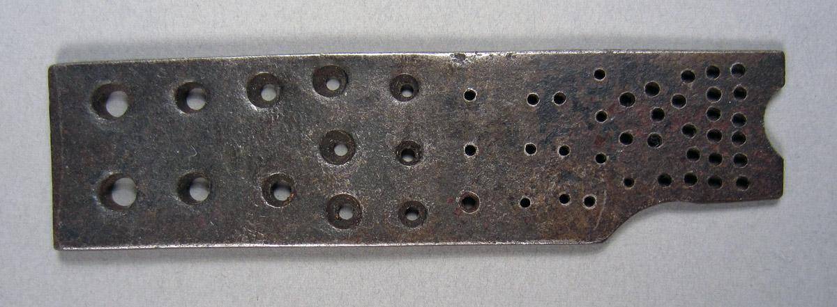 1957.0026.443 Wire or draw plate, View 1