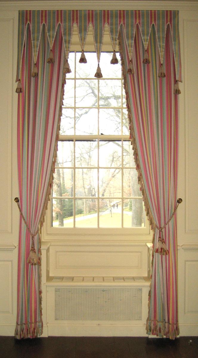 1968.0171.003 window hangings