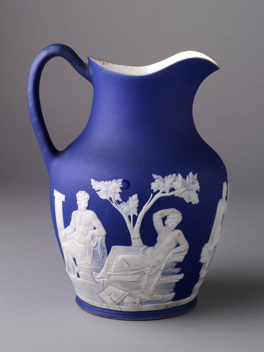 1968.0176 Vase (view 2)
