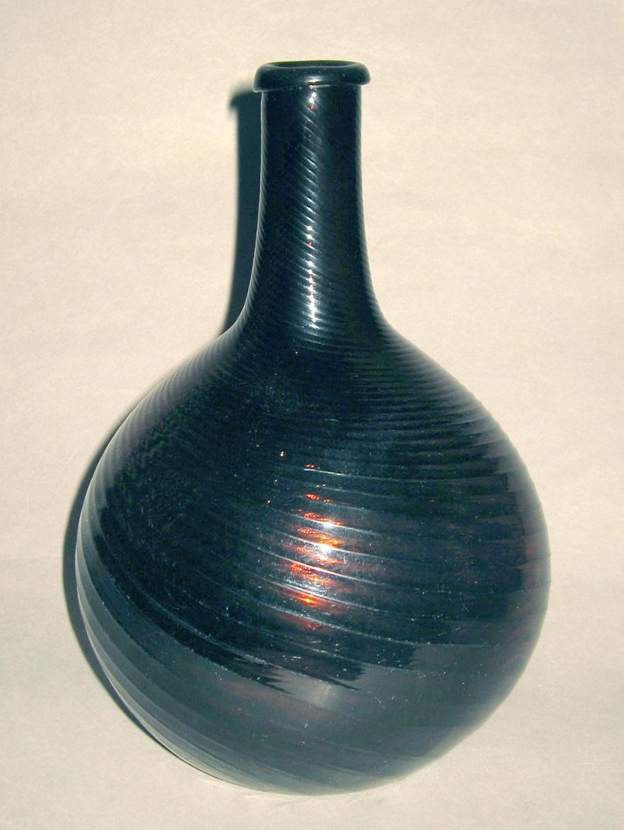 1968.0186 Amber glass bottle