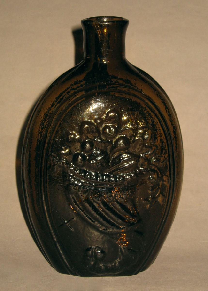 1968.0204 Glass flask (op.side)