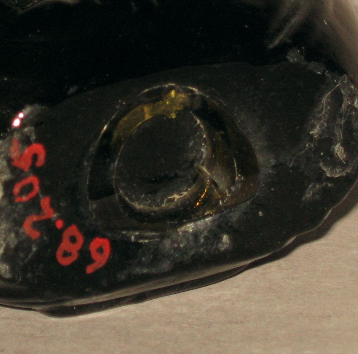 1968.0205 Glass flask (underside)