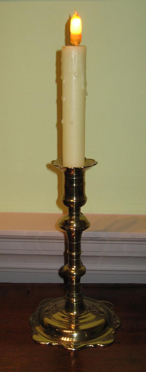 1952.0230.002 Candlestick