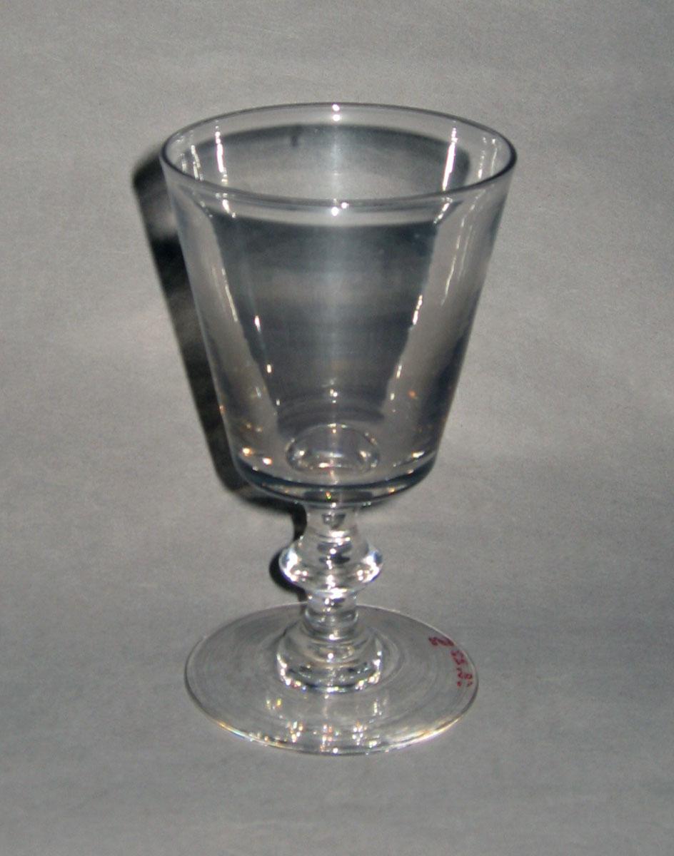 1968.0225 Glass wineglass
