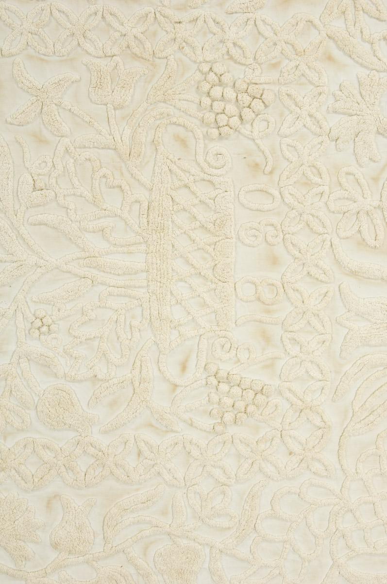 1968.0236 Bedcover (detail 5)