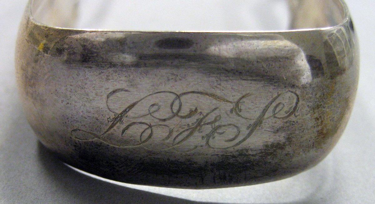 1968.0261 Silver Tongs engraving
