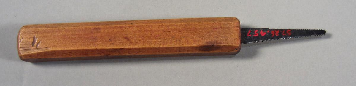 1957.0026.457 Keyhole saw, View 1