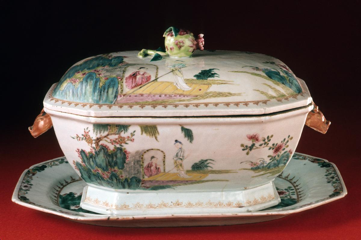 1968.0286.001 A, B, .002 Tureen, Cover and Stand