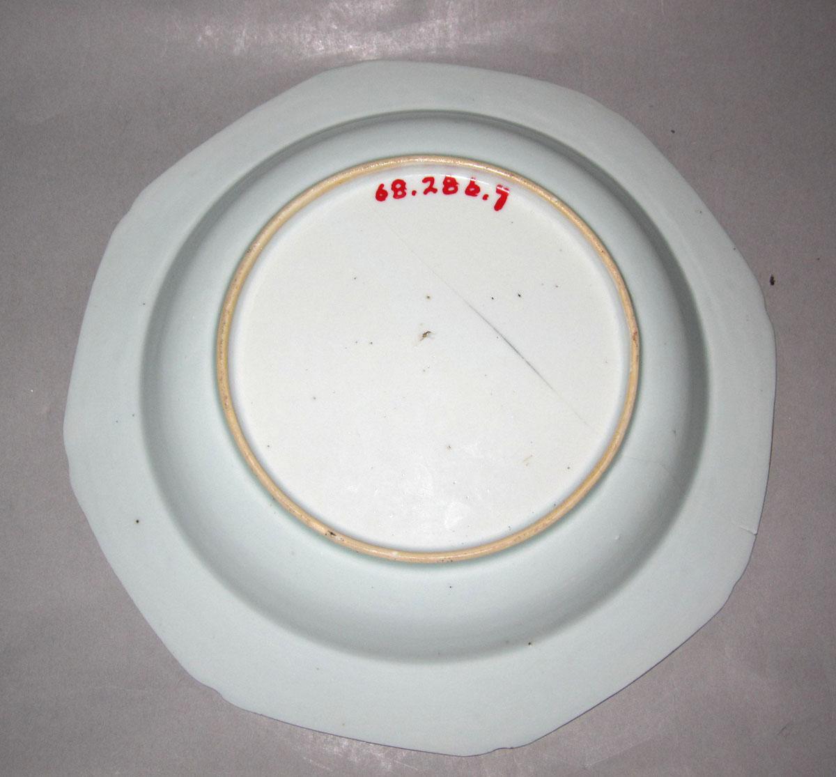 1968.0286.007 Porcelain soup plate