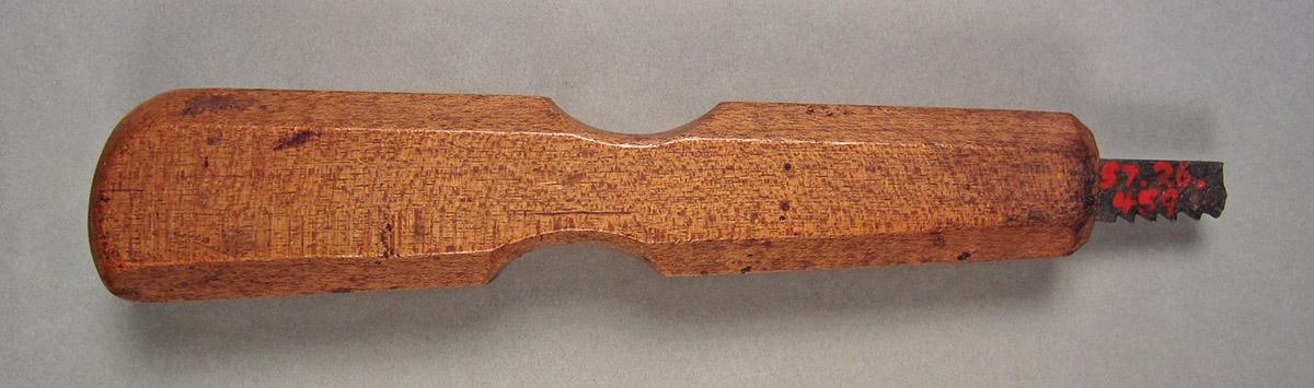 1957.0026.459, Keyhole saw, side 1