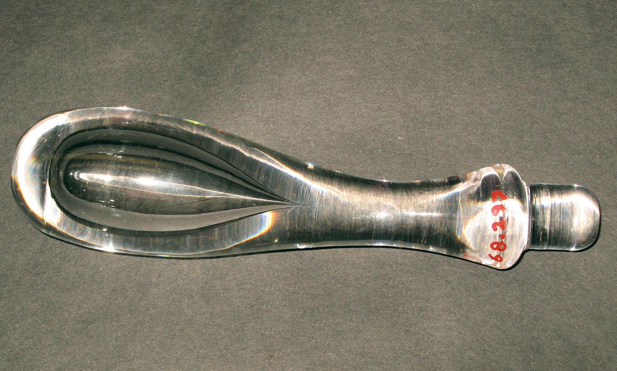 1968.0297 Glass punch ladle handle