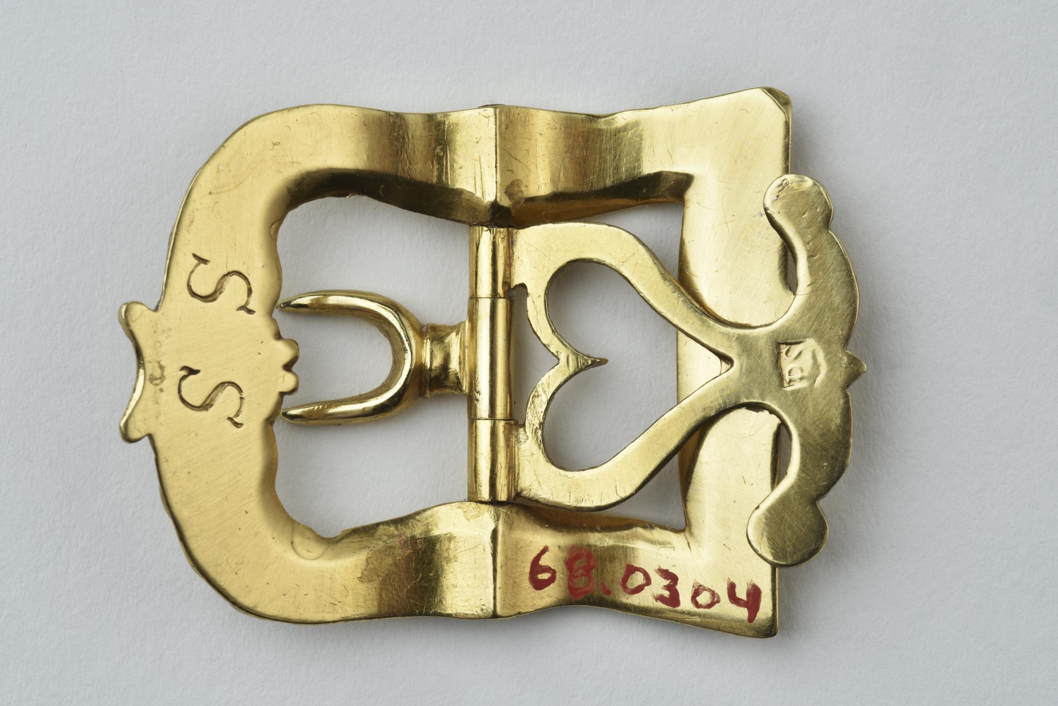 1968.0304 Buckle, view 2