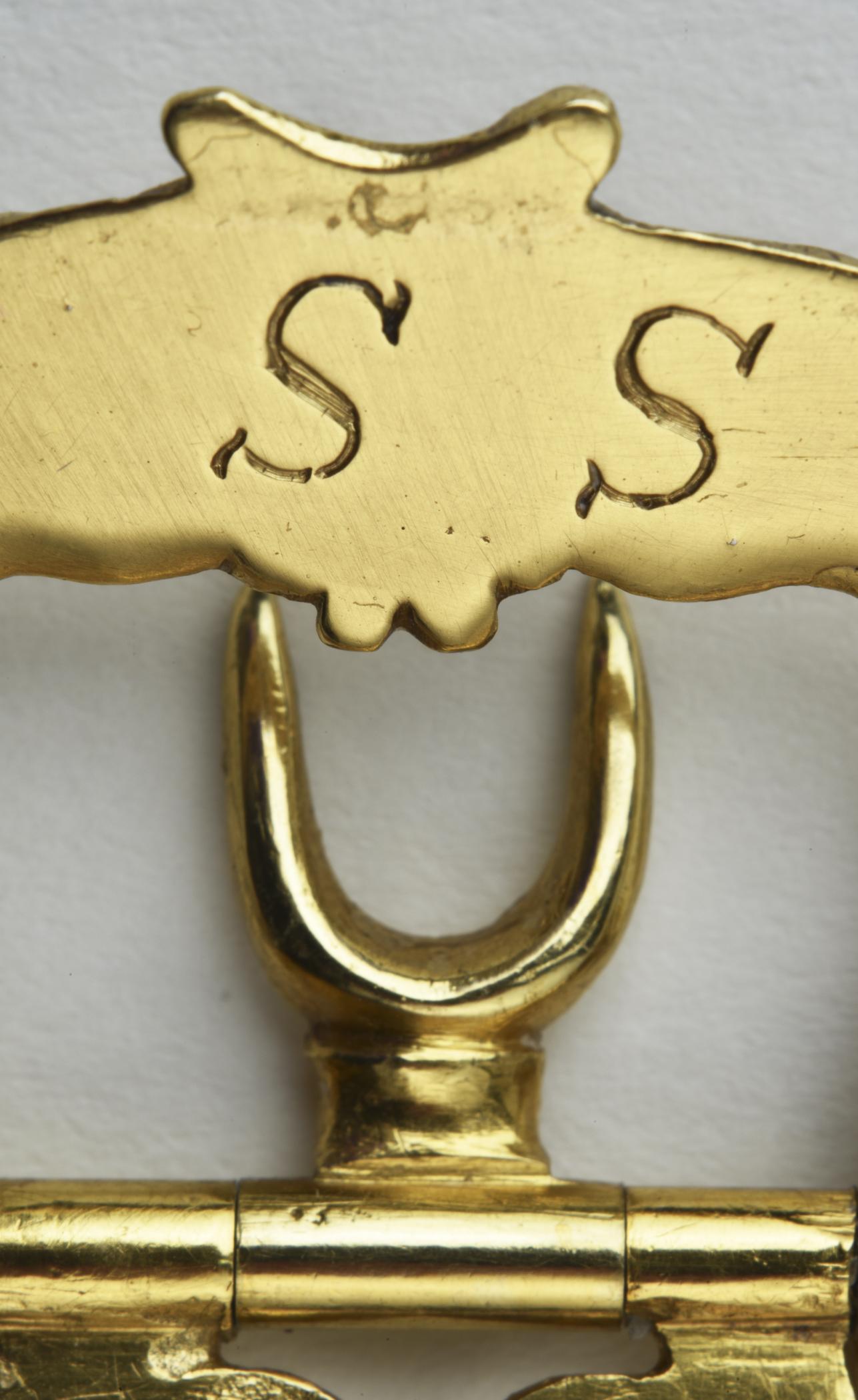 1968.0304 Buckle, detail 2, inscription