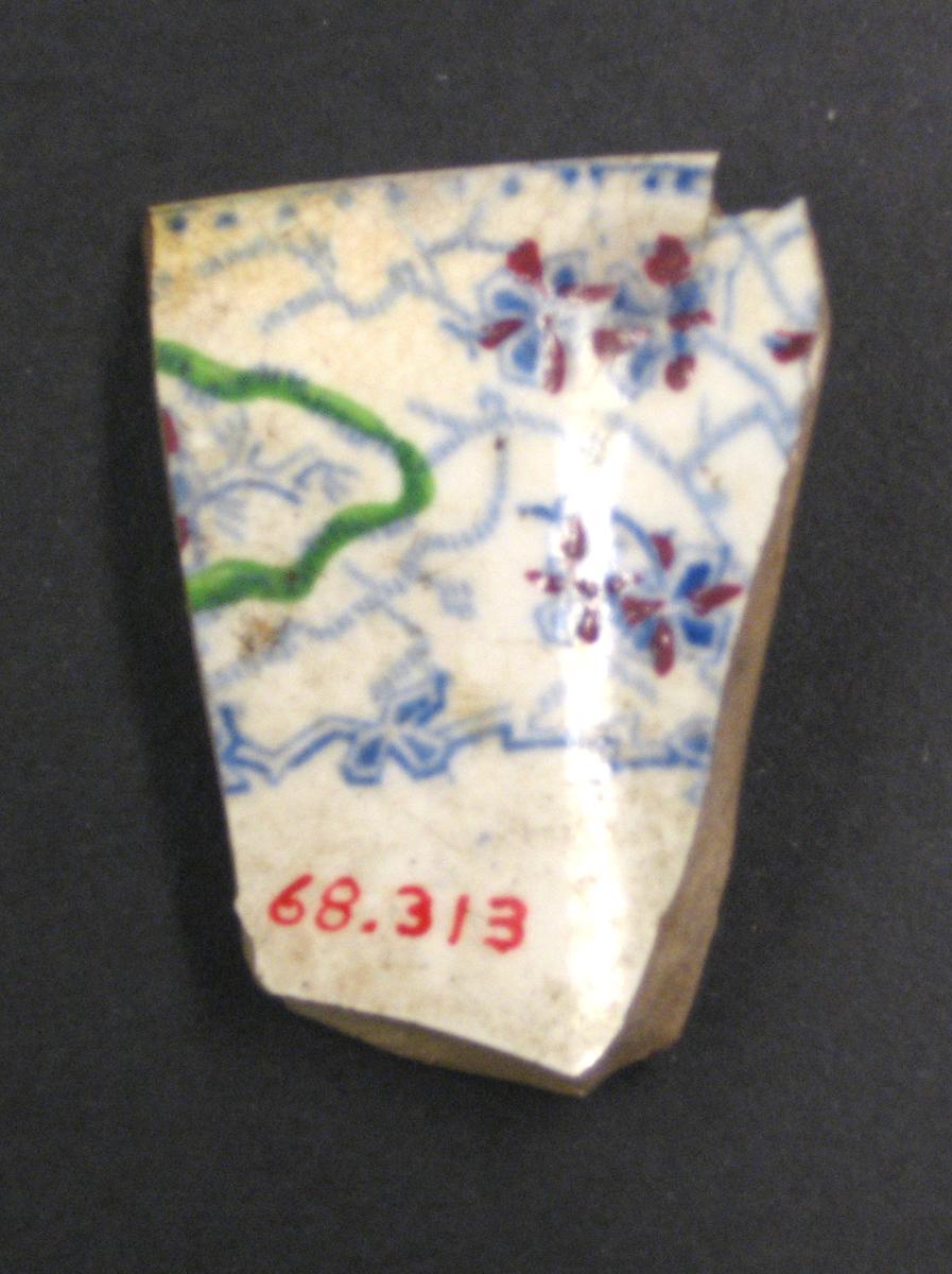 1968.0313 Ceramic fragment