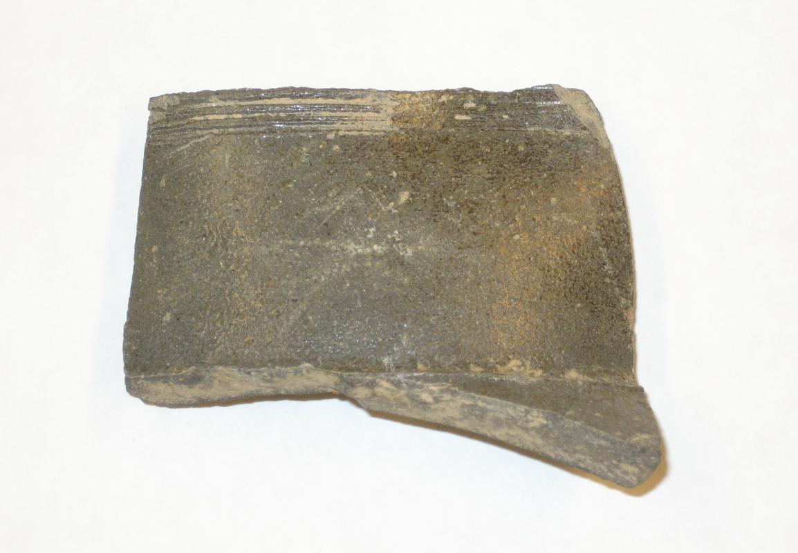 1968.0314.010 Stoneware fragment