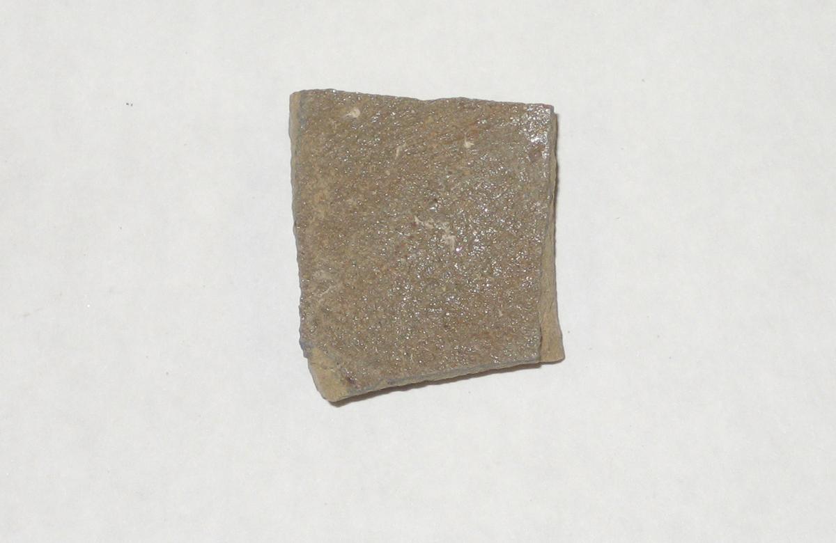 1968.0314.014 Stoneware fragment-underside
