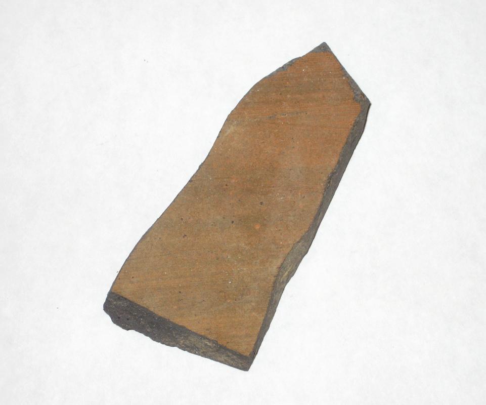 1968.0314.015 Stoneware fragment-underside