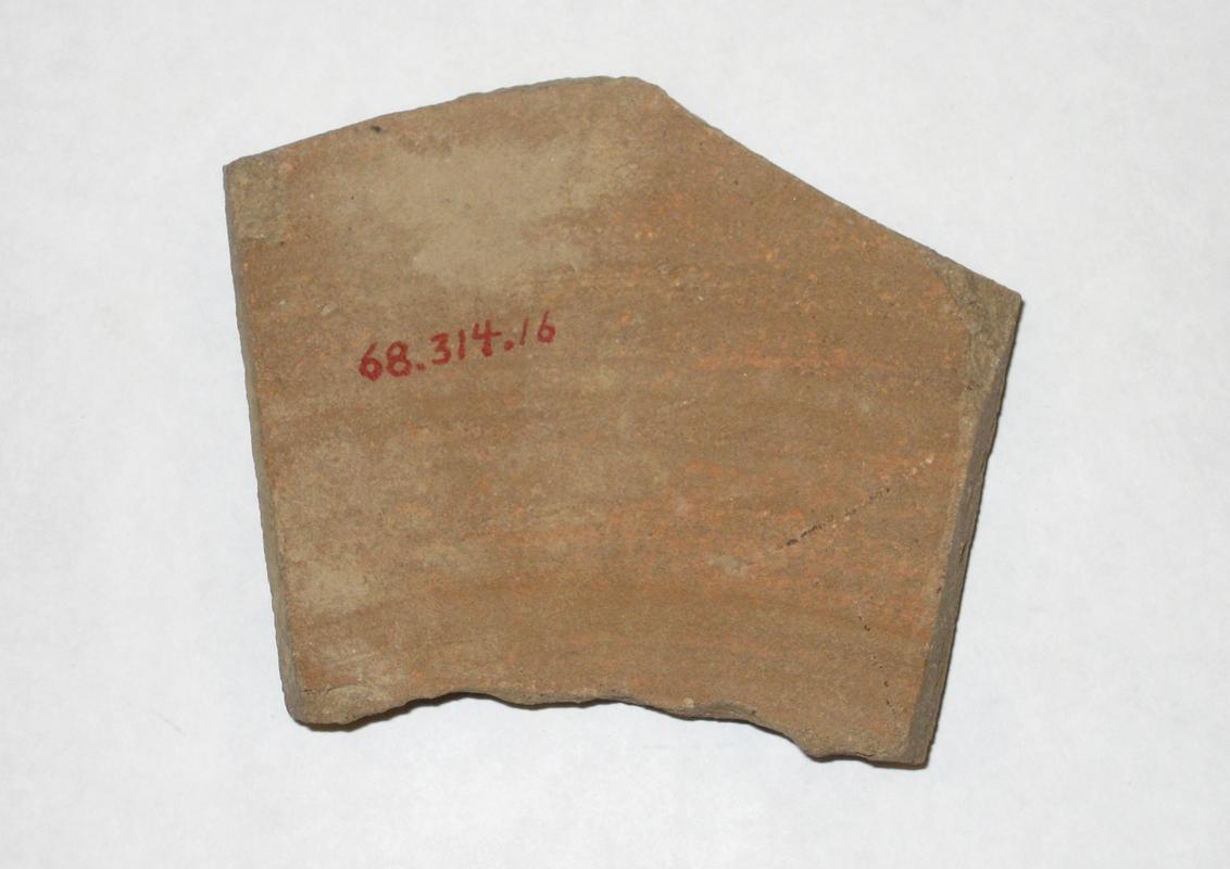 1968.0314.016 Stoneware fragment-underside
