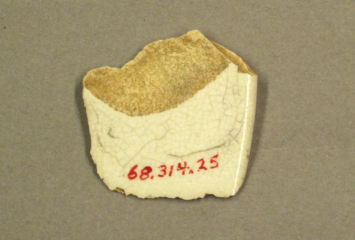 1968.0314.025 Earthenware (creamware) fragment