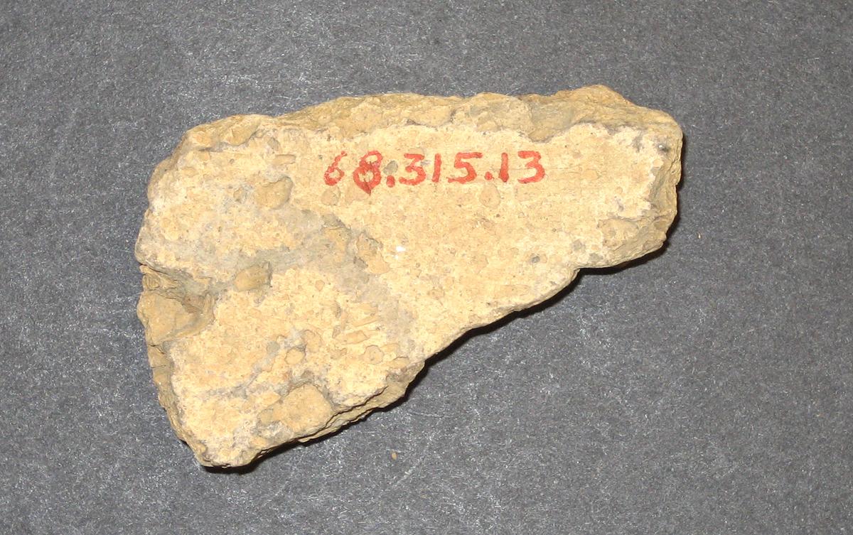 1968.0315.013 Ceramic fragment (underside)