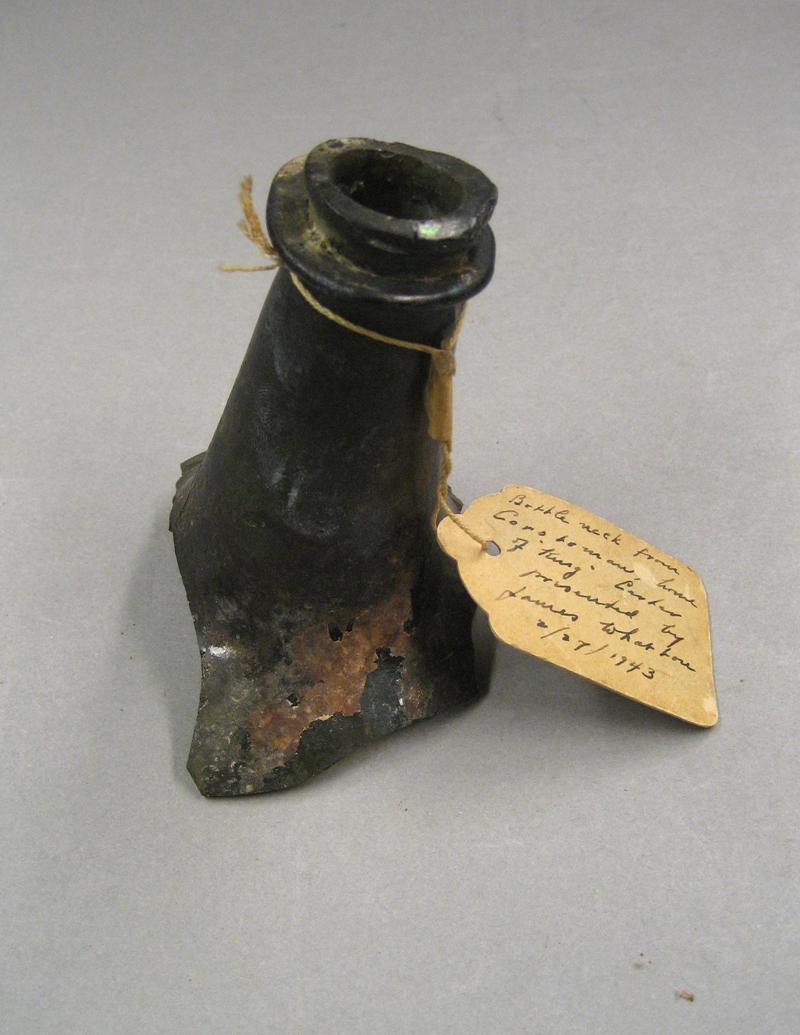 1968.0322 Bottle fragment
